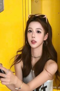 Ngày Khai Giảng, Bạn Cùng Phòng Lại Bảo Tôi Là Con Vợ Lẽ