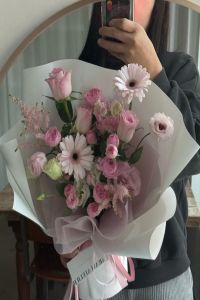 BẠN TRAI CŨ CHUNG KÝ TÚC XÁ VỚI ANH TRAI