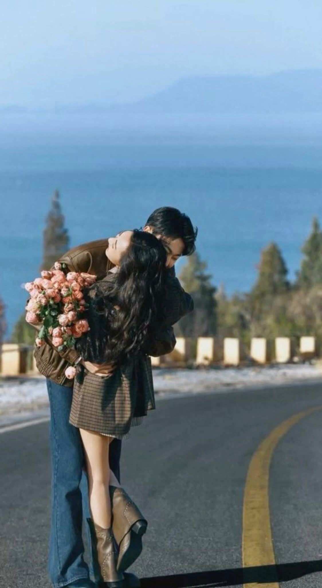 ANH TA KHÔNG PHẢI CHỒNG TÔI