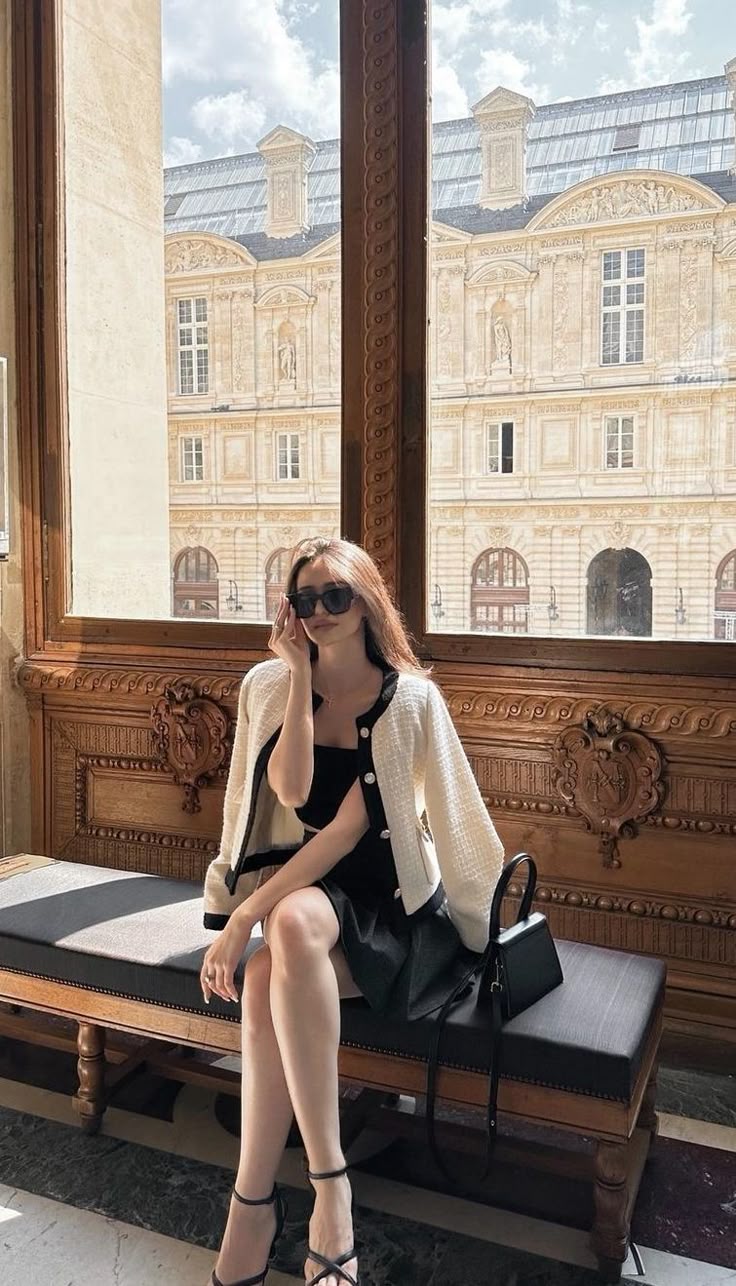 Bìa truyện Bị Mạo Danh Thẻ Hội Viên Khách Sạn, Tôi Quyết Định Ly Hôn