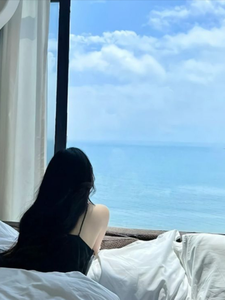 Bảy Năm Làm Người Thay Thế