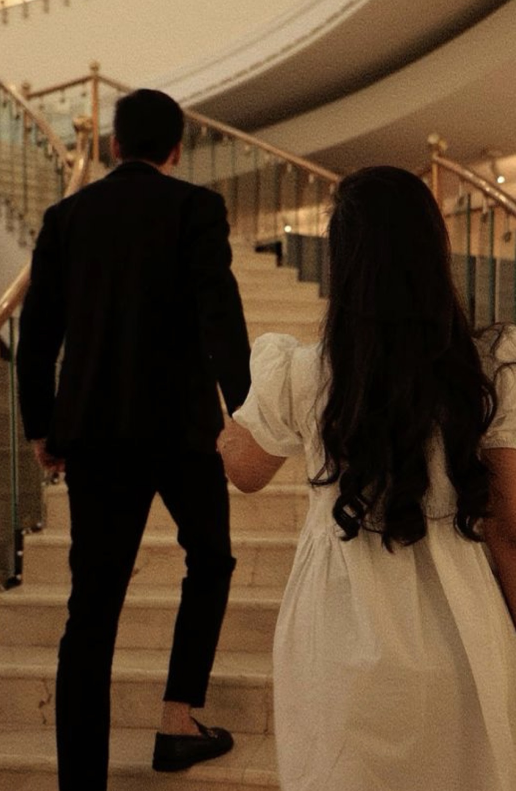 CHIẾC USD ẨN CHỨA SỰ DỐI TRÁ CỦA BẠN TRAI