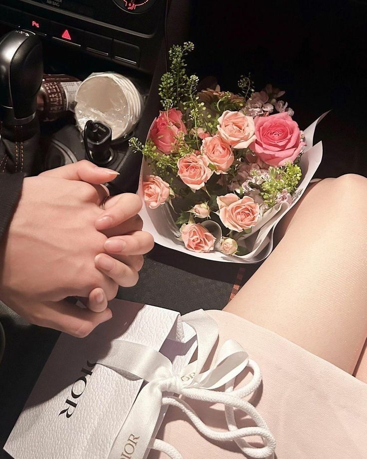 Bìa truyện Em Gái Nuôi Của Vị Hôn Phu Lại Phát Bệnh, Tôi Đổi Người Kết Hôn Luôn Rồi