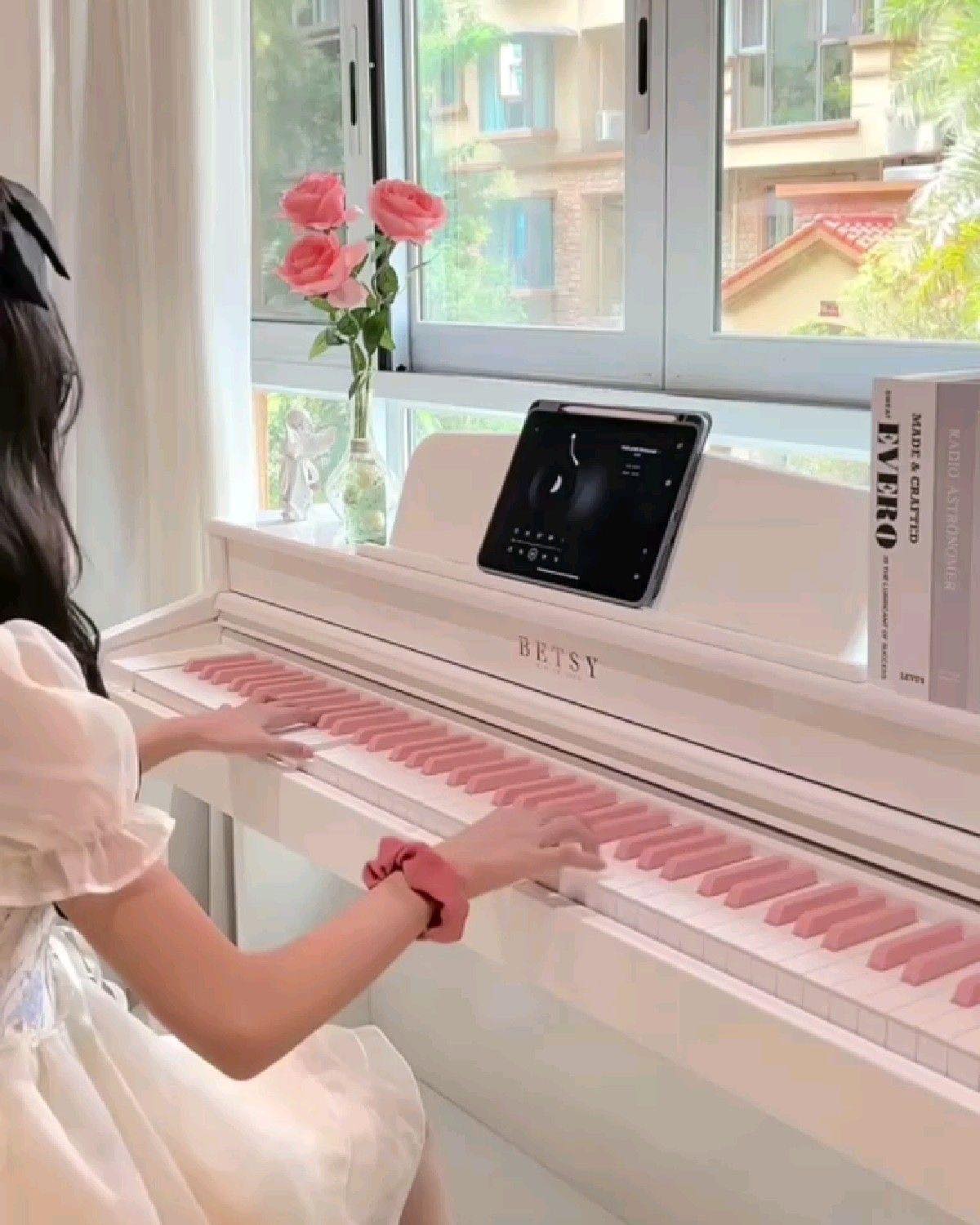 Bìa truyện Giam Trầm Sau Ánh Đèn