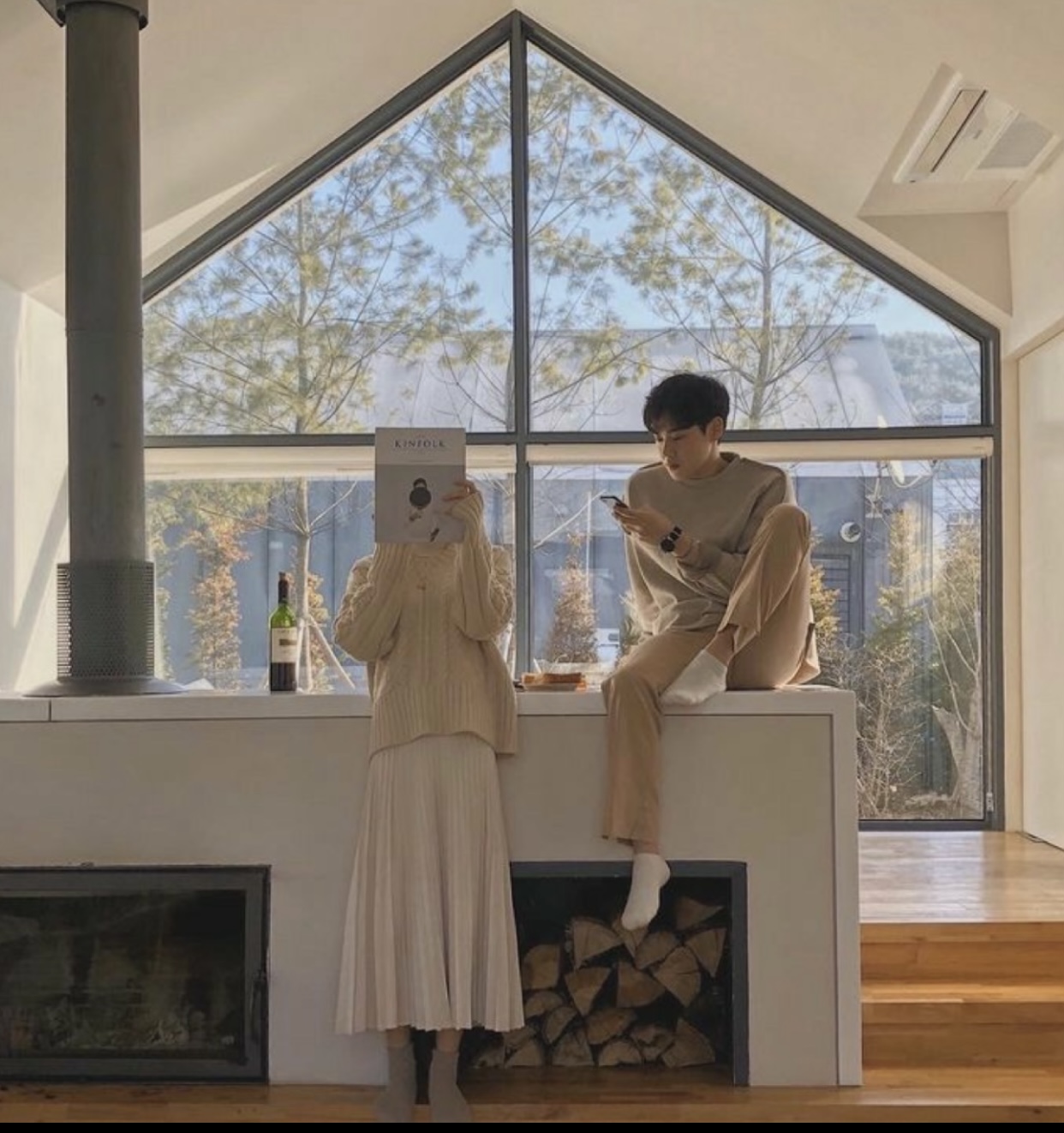 Bìa truyện KHOẢNH KHẮC RỰC RỠ PHÍA TRƯỚC