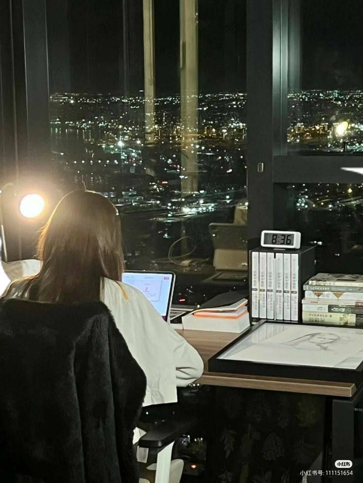 Bìa truyện Nữ Hàng Xóm Đổ Tội Tôi Khiến Cô Ấy Sảy Thai Vì Wi-Fi