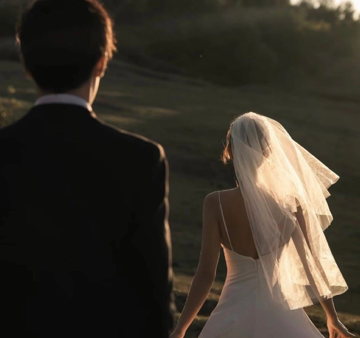 TIỀN ĐI TRƯỚC TÌNH