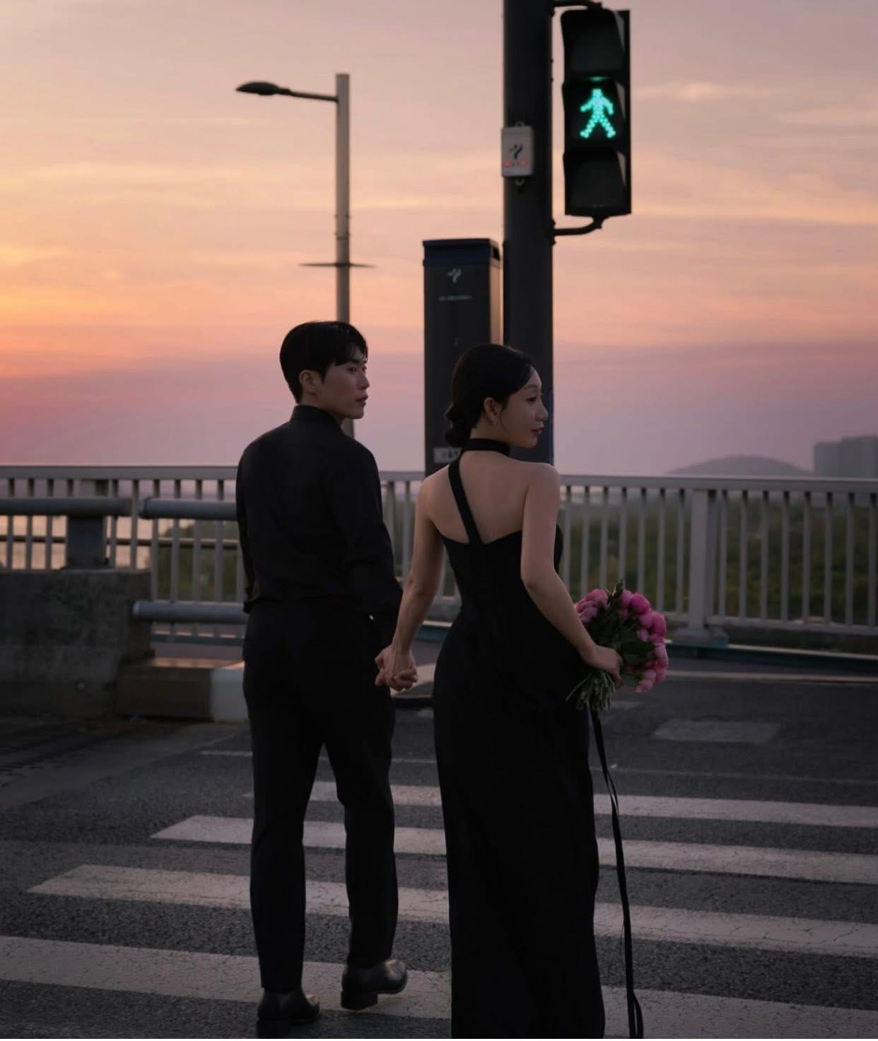 TÌNH CẢM HAI NĂM RẠN NỨT