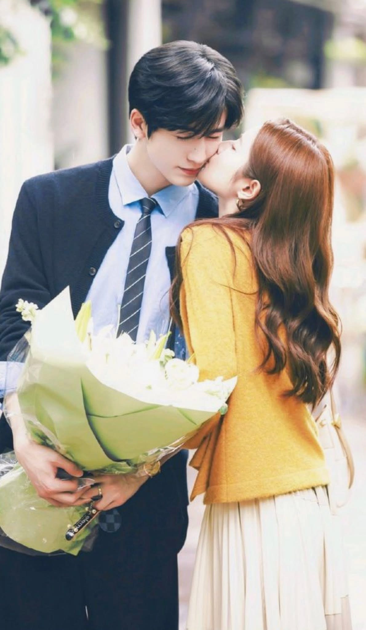 TÌNH CŨ TÌM ĐÊN