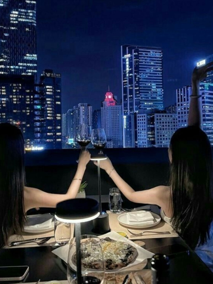 Tôi Xuyên Không Thành Chị Kế Độc Ác Của Nam Chính