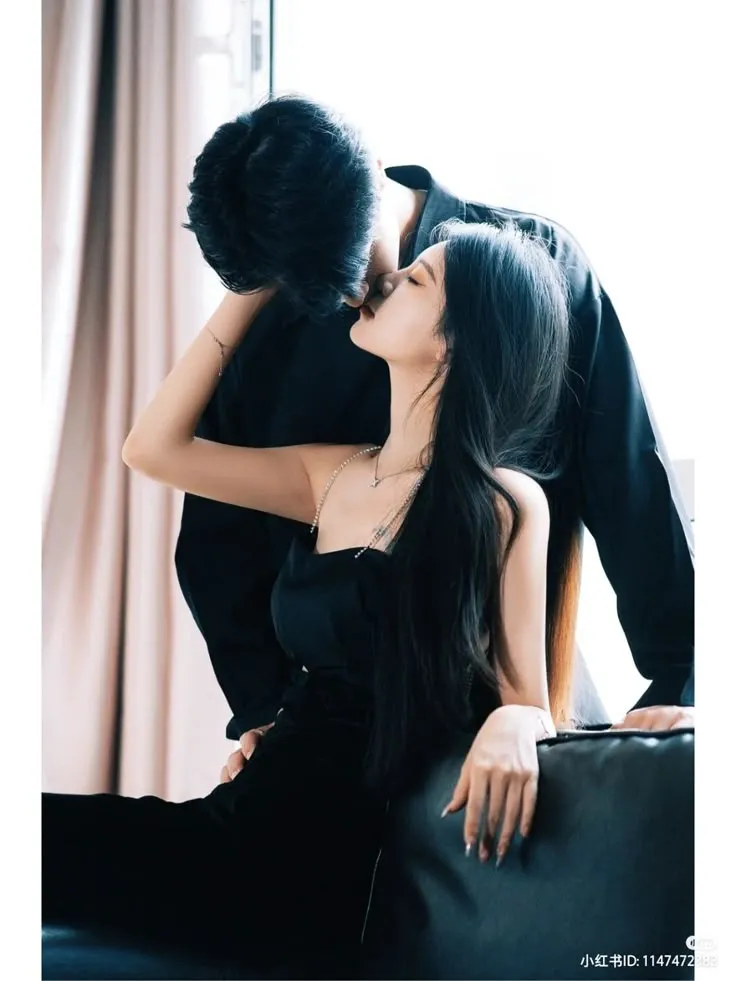 Bìa truyện Ăn Hiếp Anh Ấy