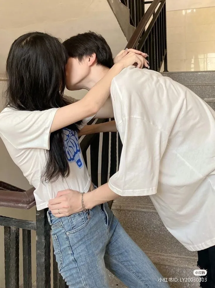 Bìa truyện Đồ Ăn Nhà Hàng Xóm Ngon Hơn
