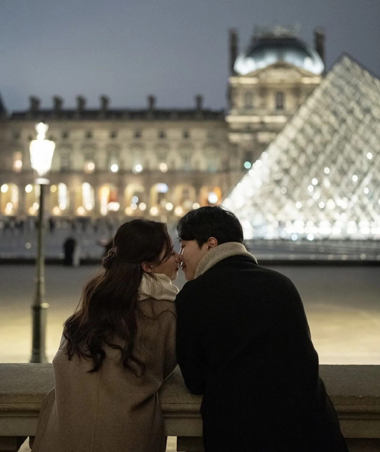 Bìa truyện GIẢ VỜ YÊU SÂU ĐẬM